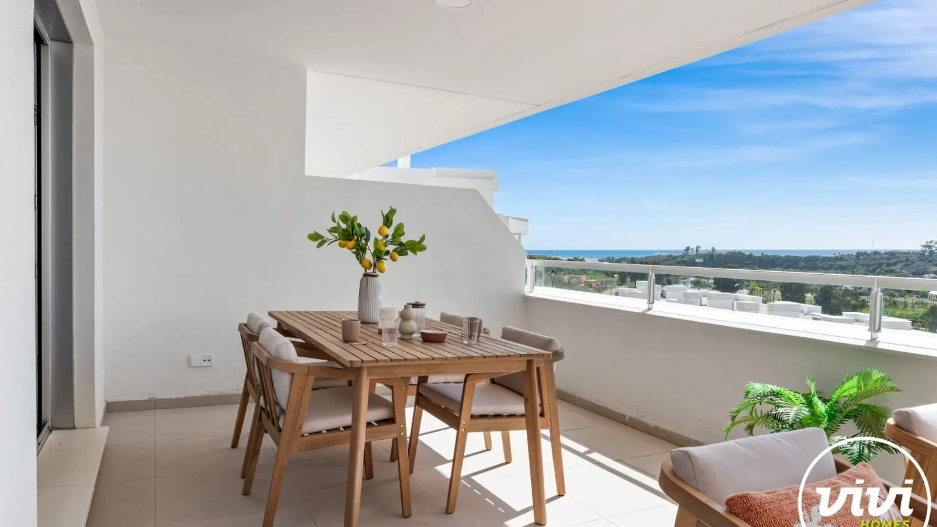 Vivi Homes - Sunshine Estepona Spanje