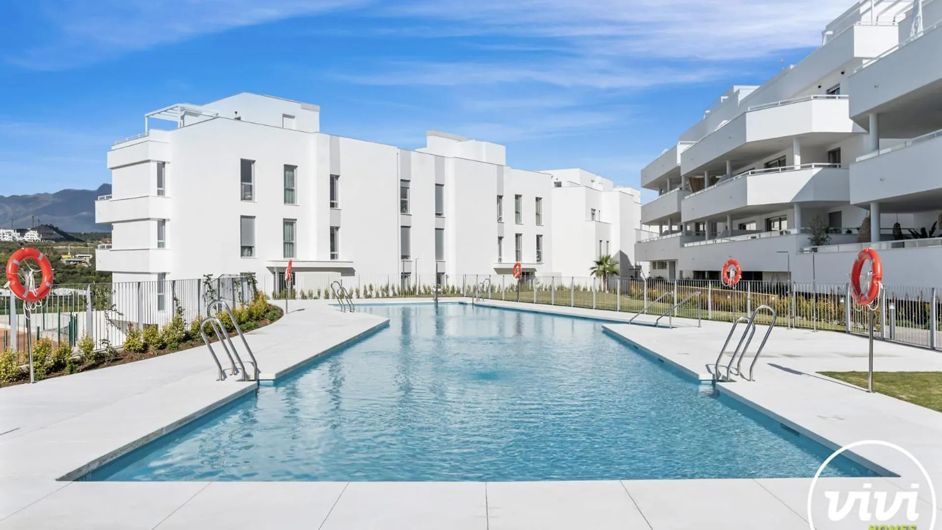 Vivi Homes - Sunshine Estepona Spanien